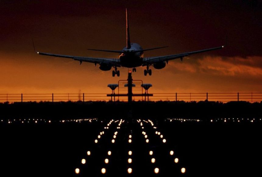 atardecer-aeropuerto-Brandenburgo-kilometros-Berlin_MILIMA20140110_0438_3